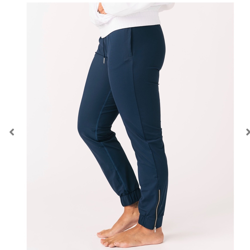 Zyia navy everywhere zipper joggers